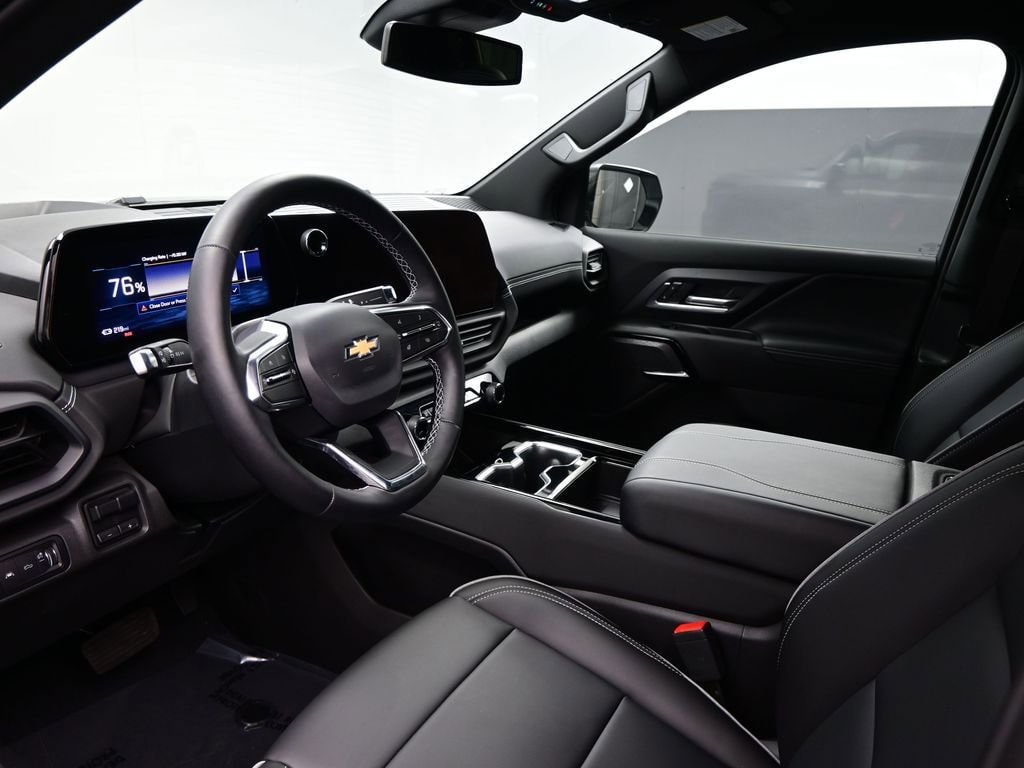 2026 Chevrolet Silverado EV LT w/2LT photo 3