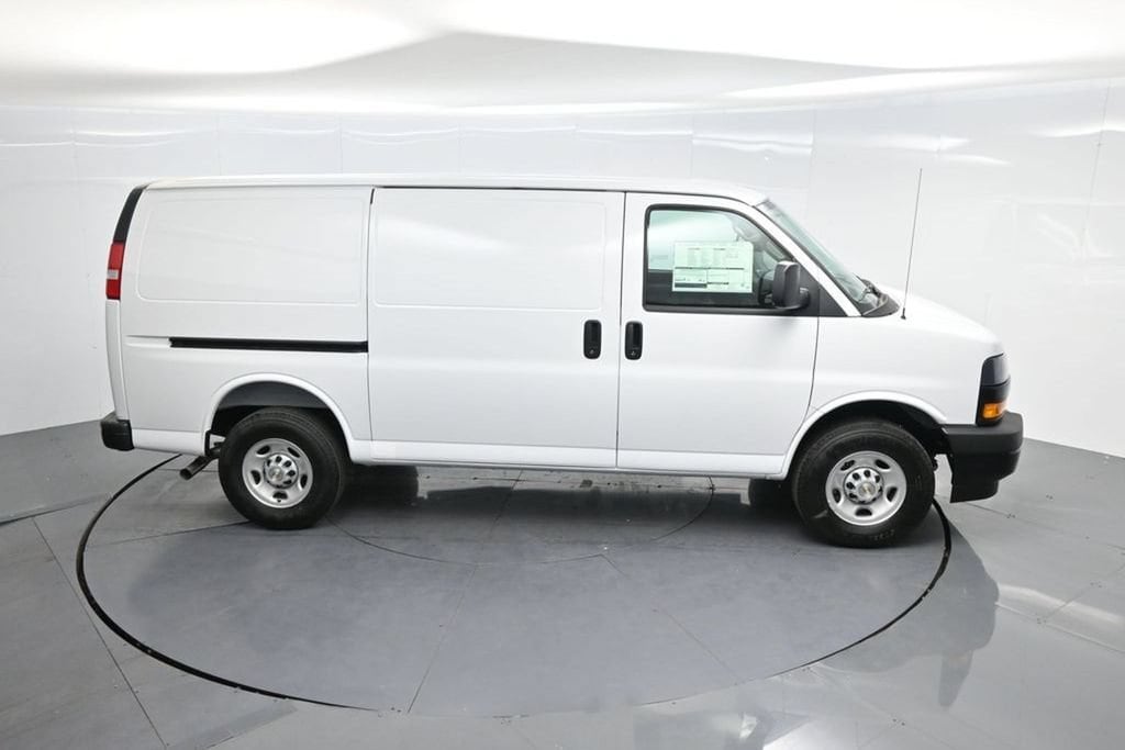 2026 Chevrolet Express Cargo Work Van - Photo 56