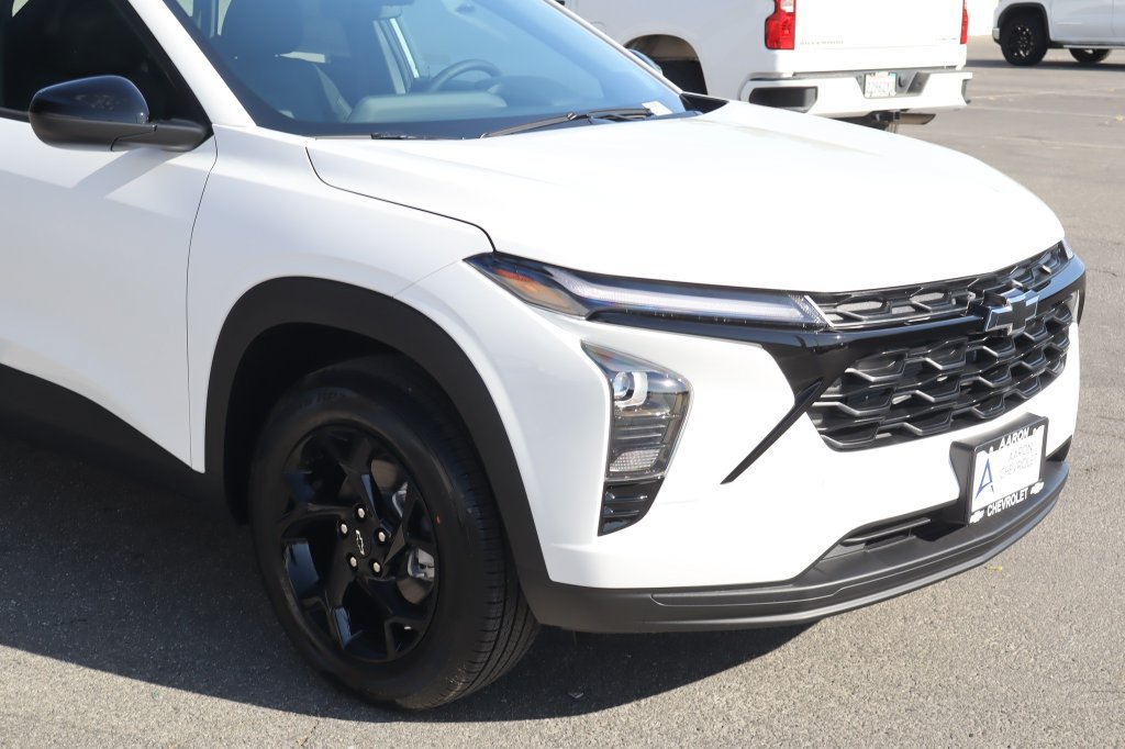 2026 Chevrolet Trax LT - Photo 11