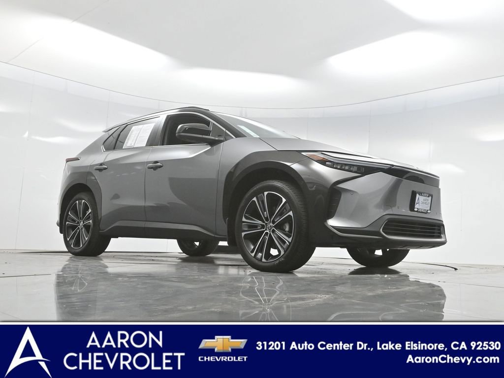 2024 Toyota bZ4X XLE photo 2