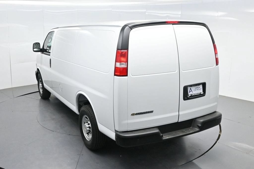 2026 Chevrolet Express Cargo Work Van - Photo 60