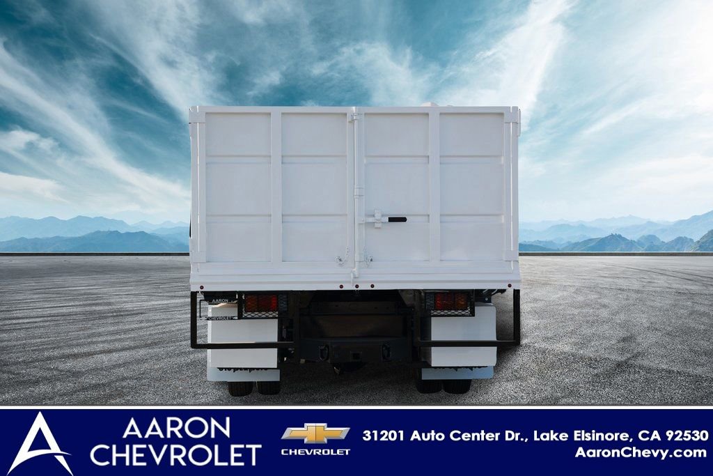2024 Chevrolet Silverado photo 3