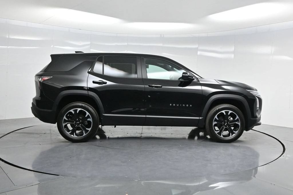 2026 Chevrolet Equinox LT - Photo 43