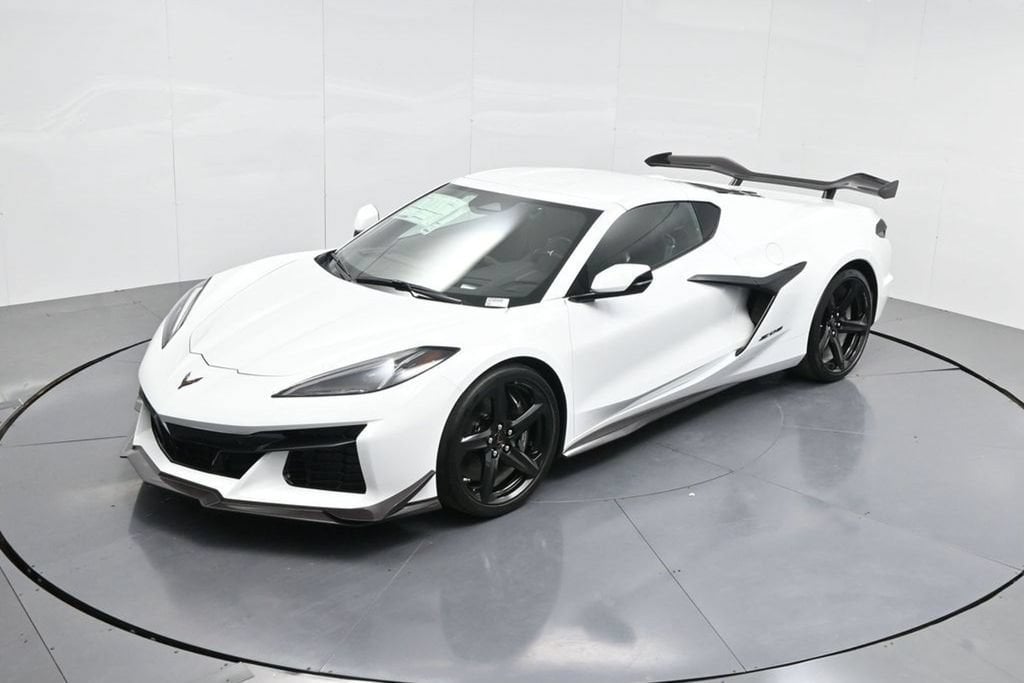 2025 Chevrolet Corvette 3LZ - Photo 39