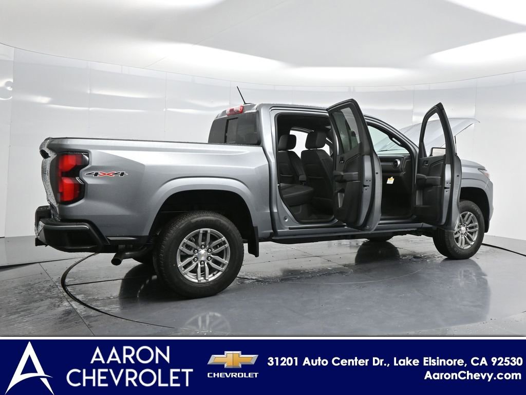 2025 Chevrolet Colorado Work Truck LT photo 3