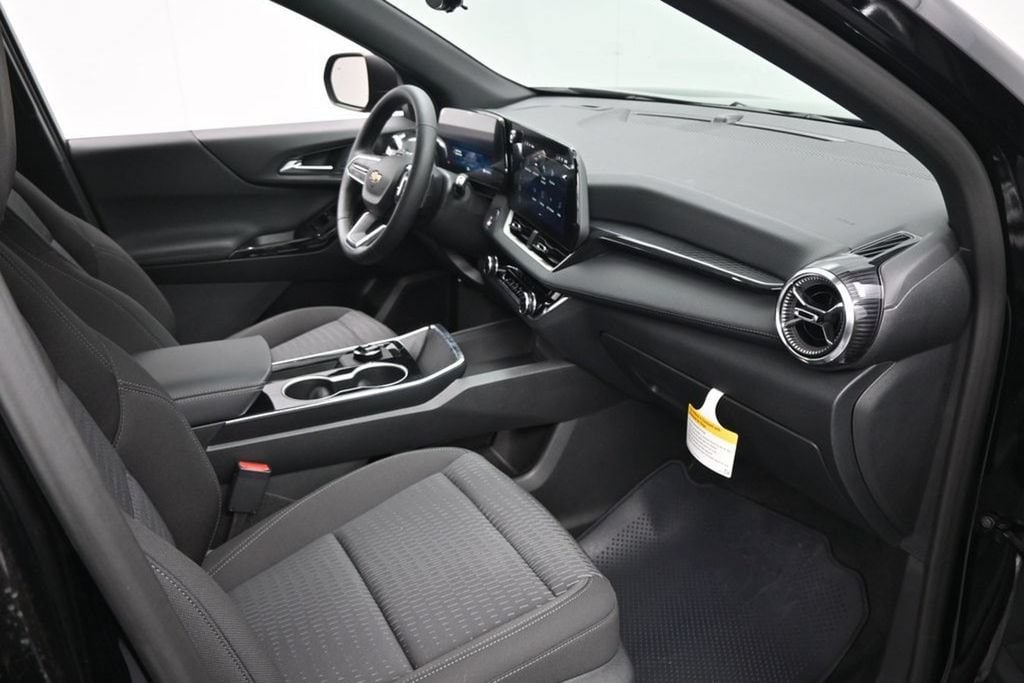 2026 Chevrolet Equinox LT - Photo 10