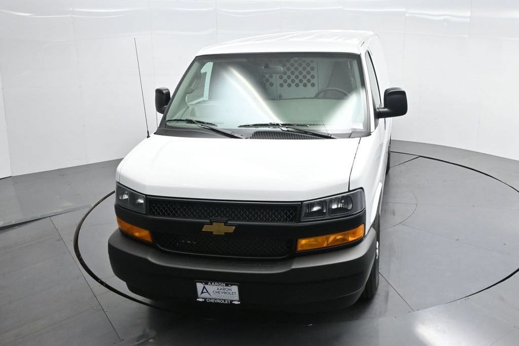 2026 Chevrolet Express Cargo Work Van - Photo 54