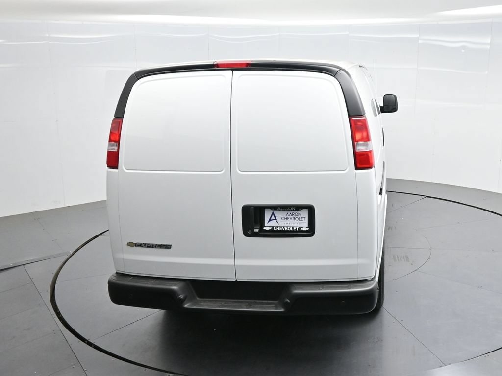 2026 Chevrolet Express Cargo Work Van - Photo 57