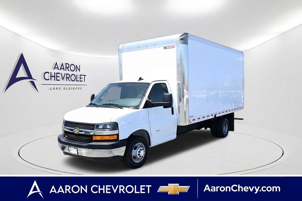 2026 Chevrolet Express Cutaway 3500 1WT — photo 1 of 24