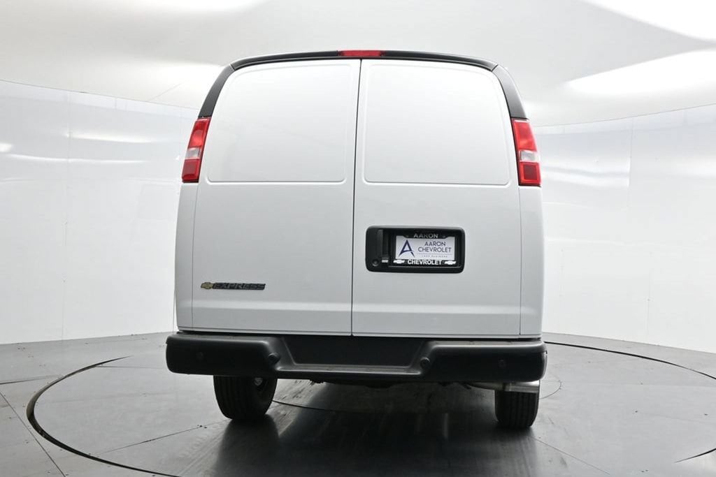 2026 Chevrolet Express Cargo Work Van - Photo 37