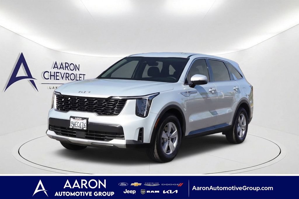2026 Kia Sorento LX — photo 1 of 24