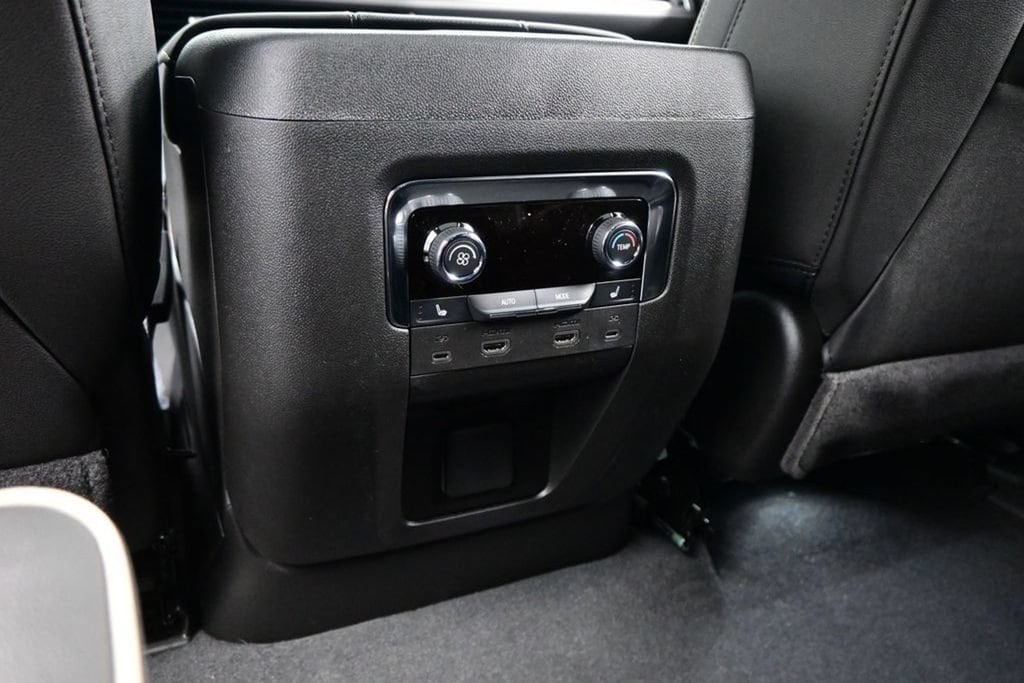 2026 Chevrolet Suburban Premier - Photo 47