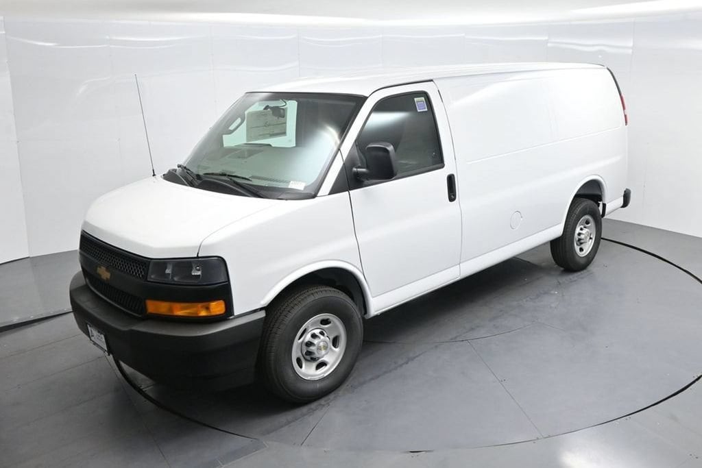 2026 Chevrolet Express Cargo Work Van - Photo 46