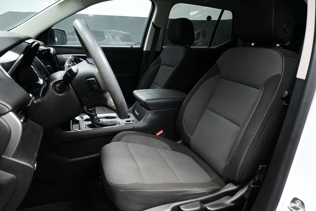 2021 Chevrolet Traverse LS w/1LS photo 6