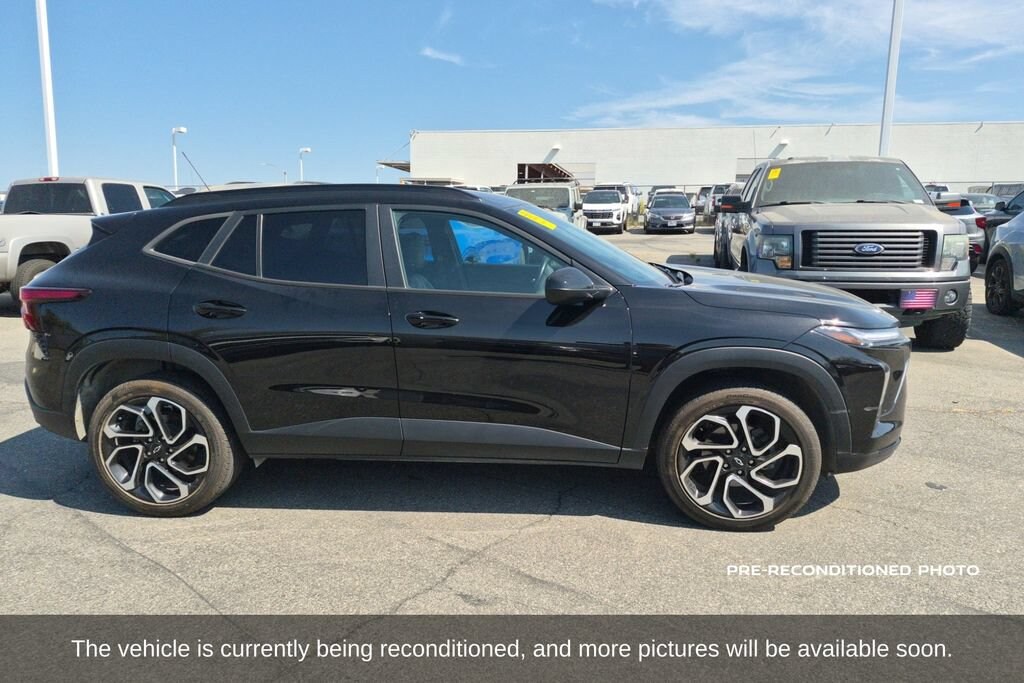 Used 2024 Chevrolet Trax 2RS SUV