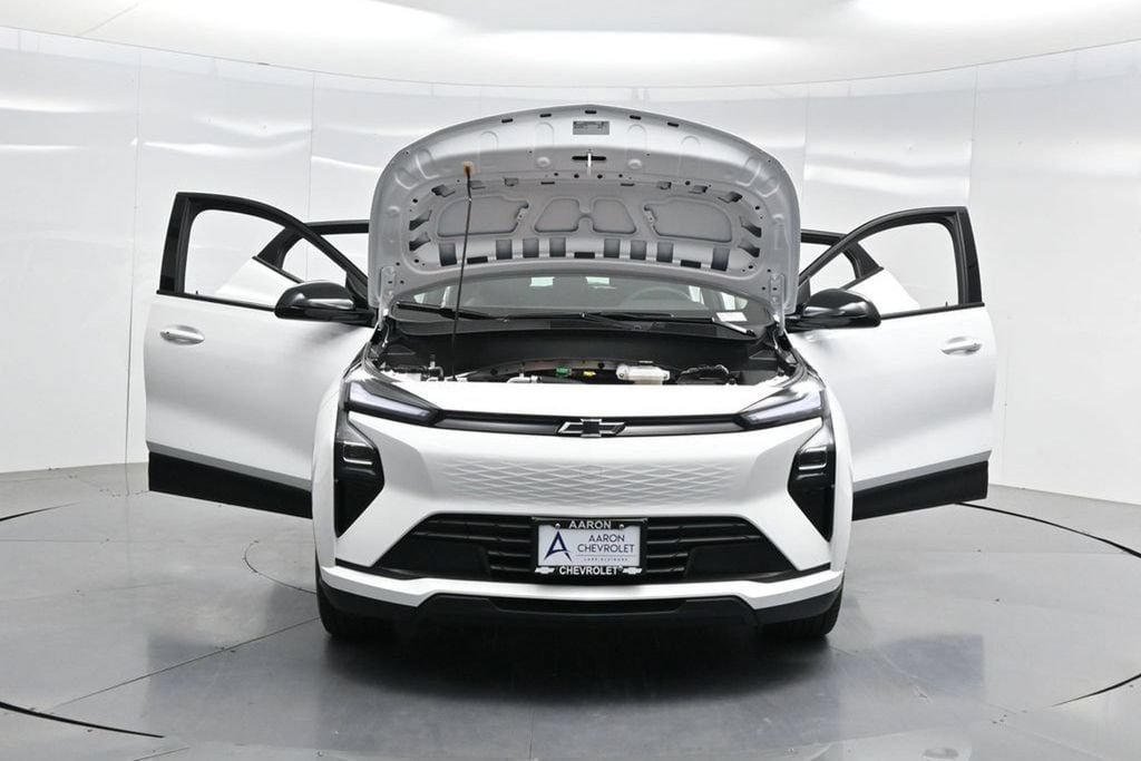 2027 Chevrolet Bolt LT - Photo 52