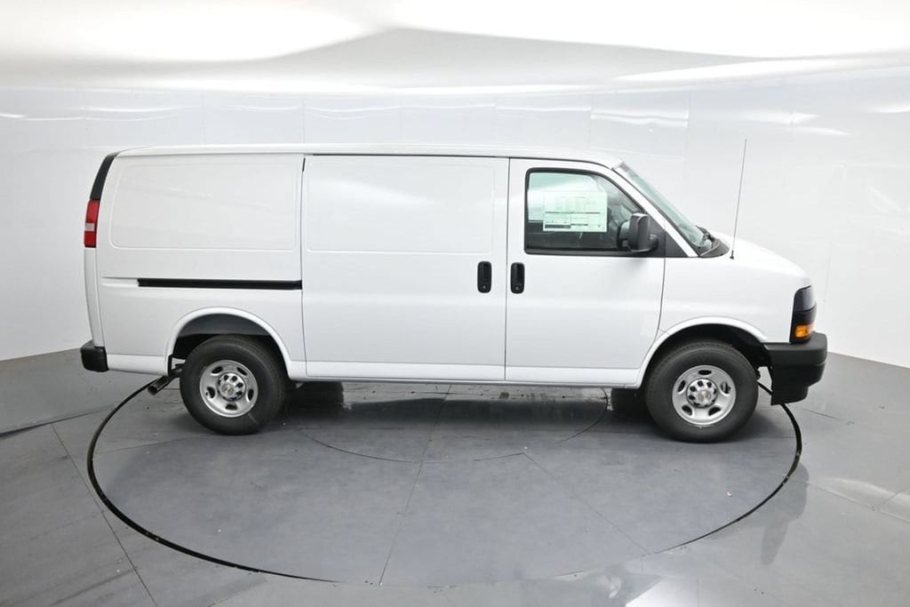 2026 Chevrolet Express Cargo Work Van - Photo 67