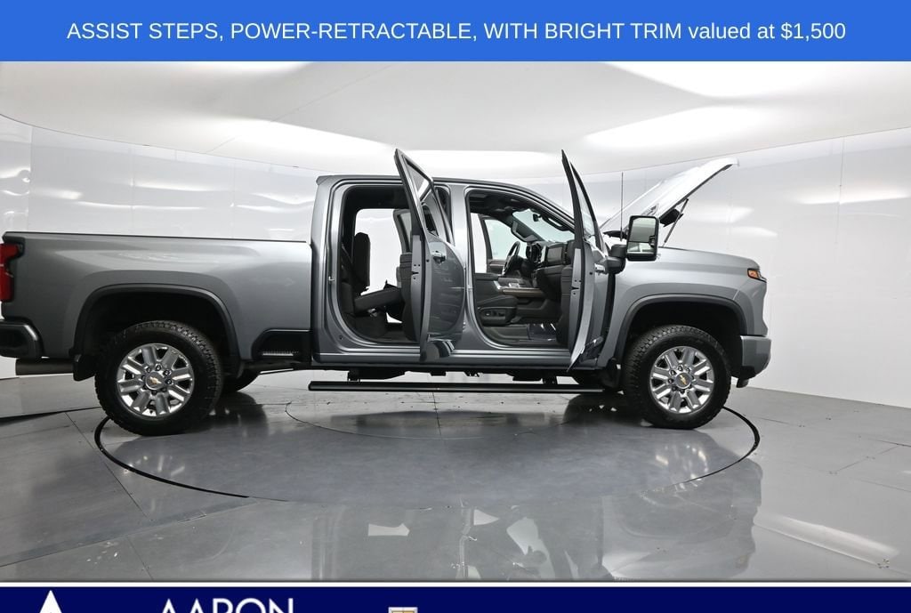 2025 Chevrolet Silverado 2500 HD High Country photo 2