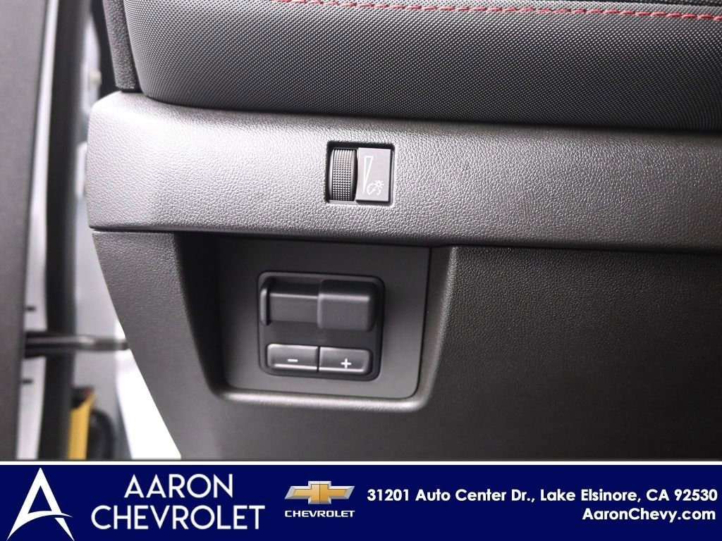 2025 Chevrolet Colorado Z71 - Photo 13