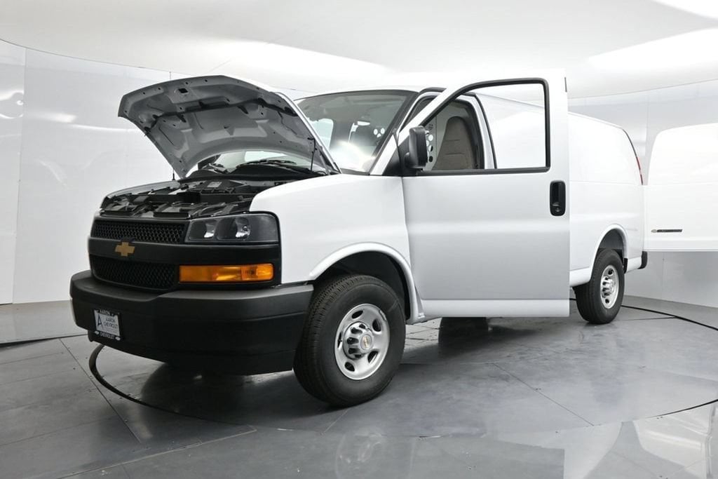 2026 Chevrolet Express Cargo Work Van - Photo 42