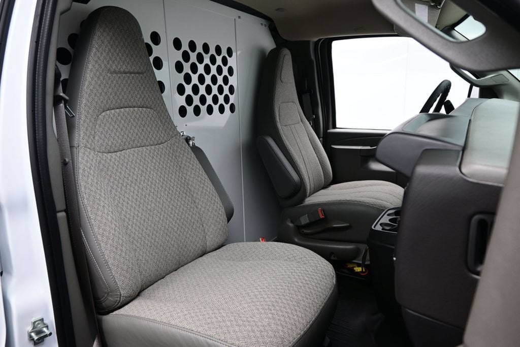 2026 Chevrolet Express Cargo Work Van - Photo 18