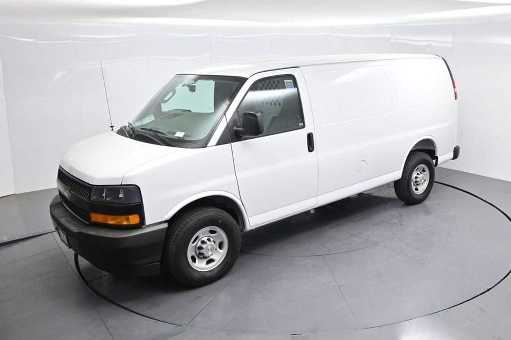 2026 Chevrolet Express Cargo Work Van - Photo 54