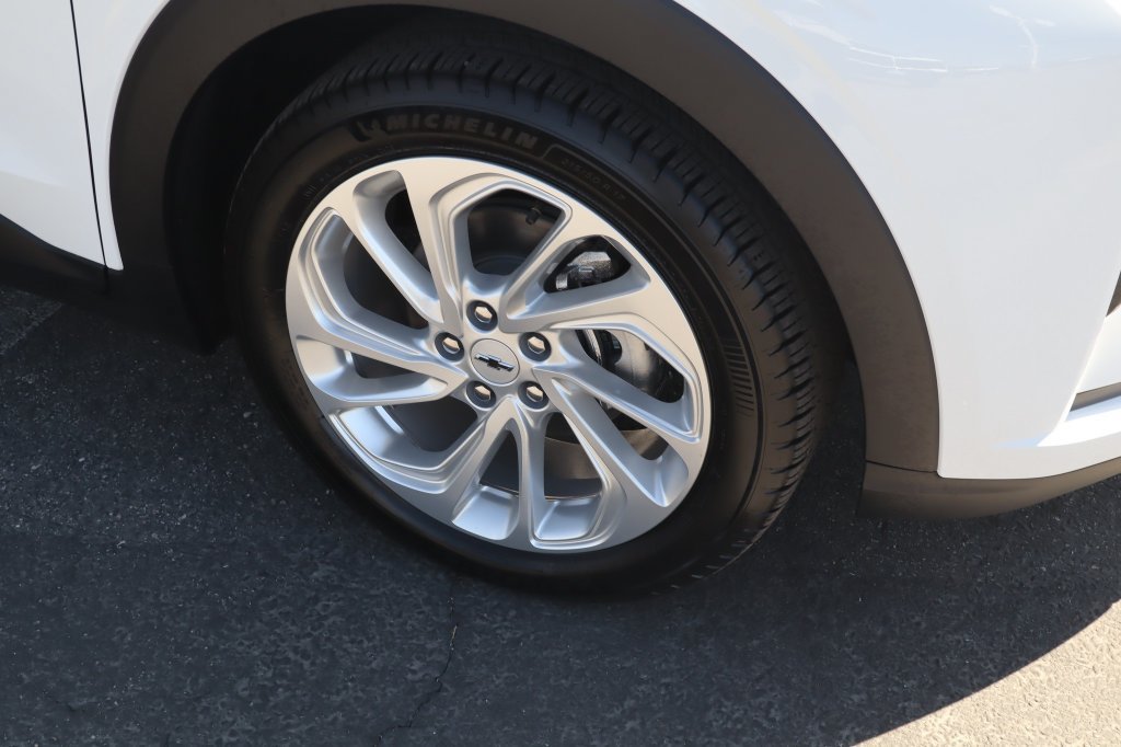 2027 Chevrolet Bolt LT - Photo 11