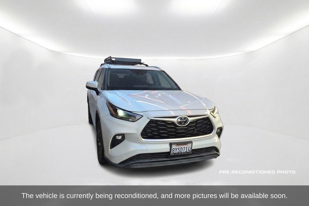 Used 2022 Toyota Highlander XLE SUV