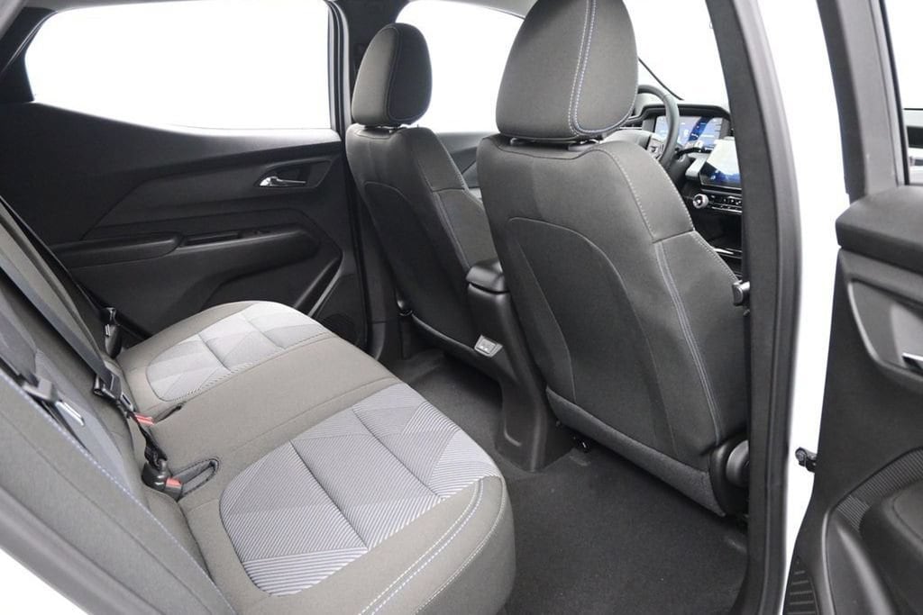 2027 Chevrolet Bolt LT - Photo 13