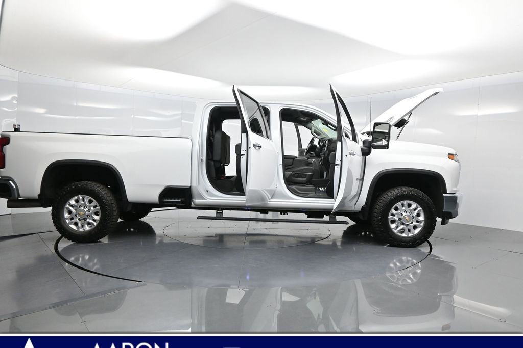 2022 Chevrolet Silverado 3500HD LTZ photo 3