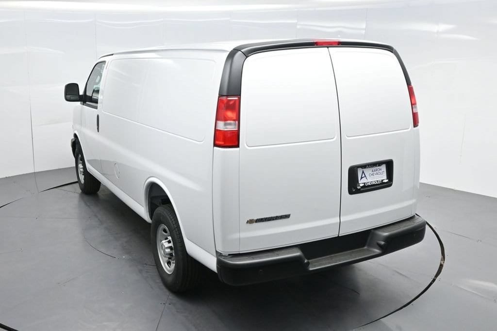 2026 Chevrolet Express Cargo Work Van - Photo 52