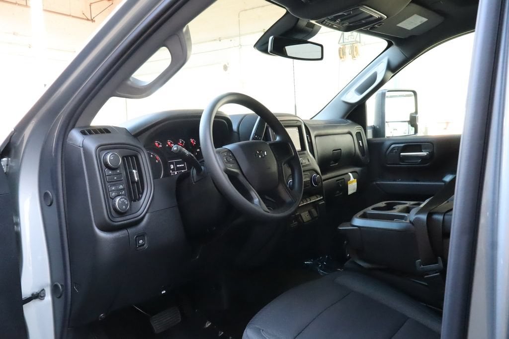 2026 Chevrolet Silverado 2500 HD Custom - Photo 12