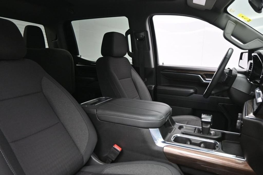 2024 Chevrolet Silverado 1500 LT - Photo 18