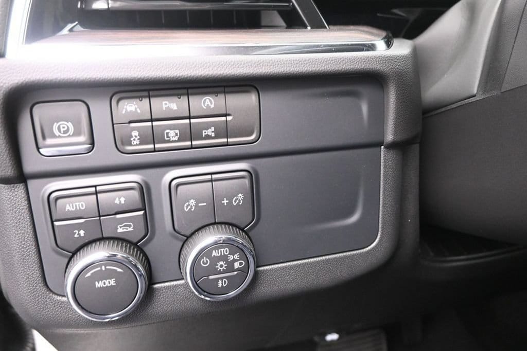 2025 Chevrolet Tahoe Premier - Photo 17