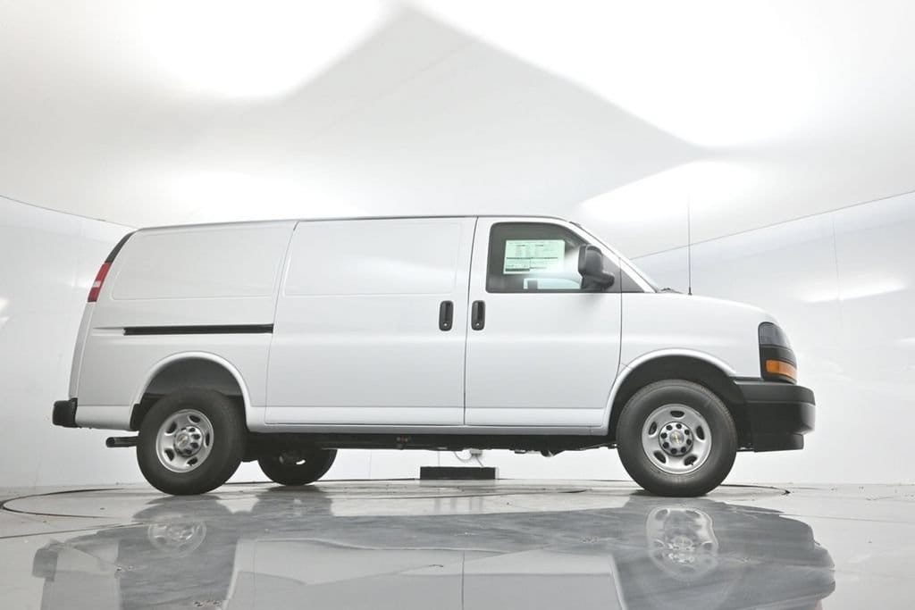 2026 Chevrolet Express Cargo Work Van - Photo 57