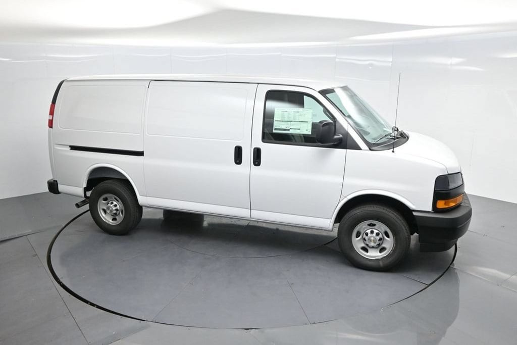 2026 Chevrolet Express Cargo Work Van - Photo 50