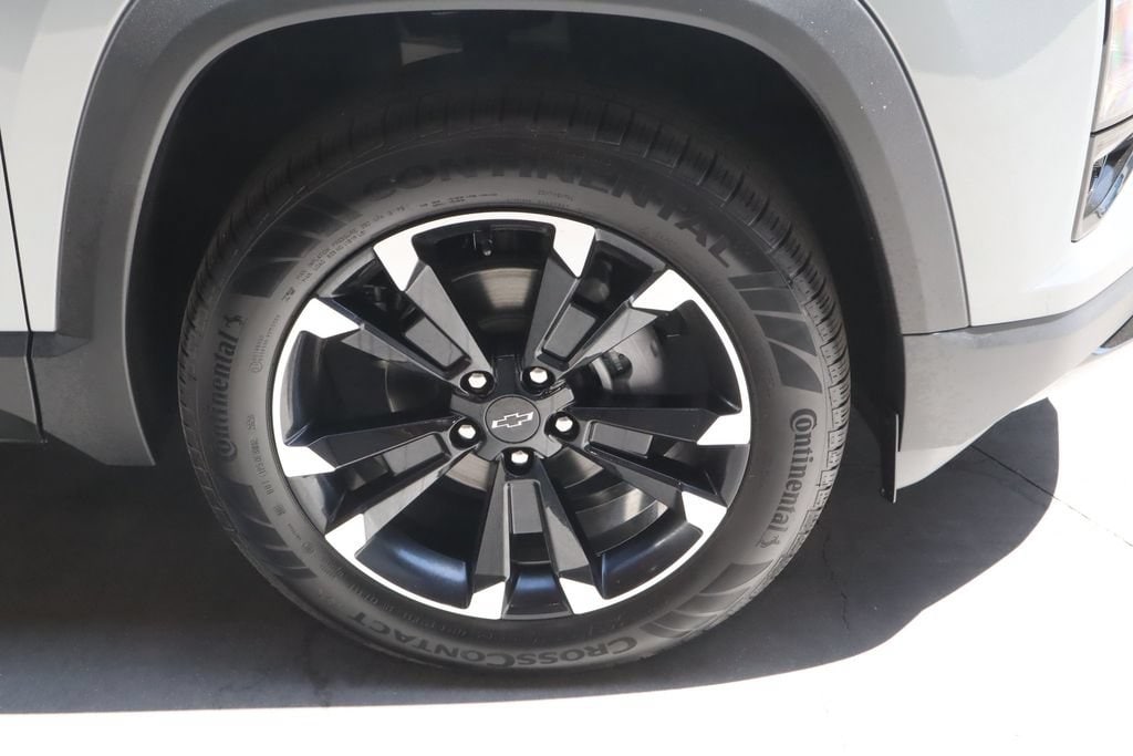 2027 Chevrolet Equinox RS - Photo 10