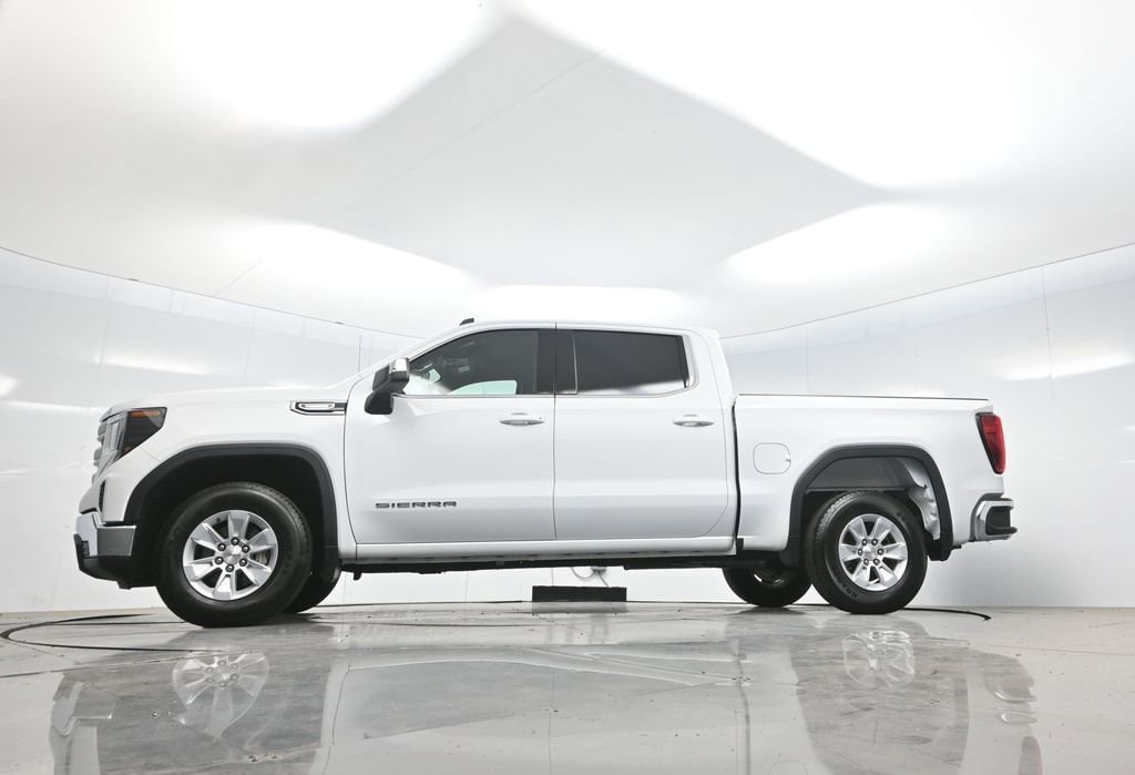 2024 GMC Sierra 1500 SLE photo 6