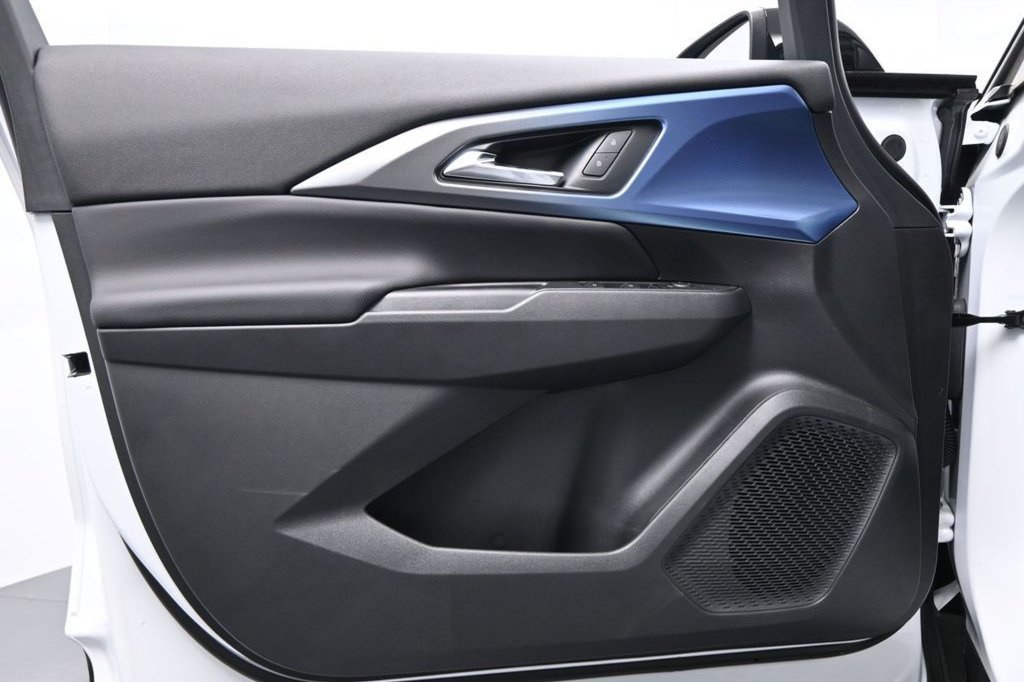 2026 Chevrolet Equinox EV 2LT - Photo 18