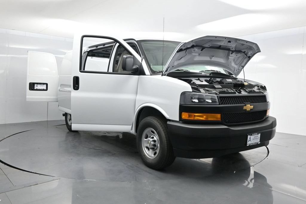 2026 Chevrolet Express Cargo Work Van - Photo 42