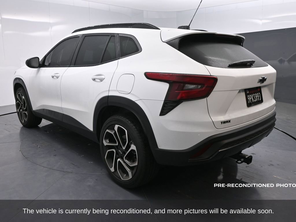 2024 Chevrolet Trax photo 3