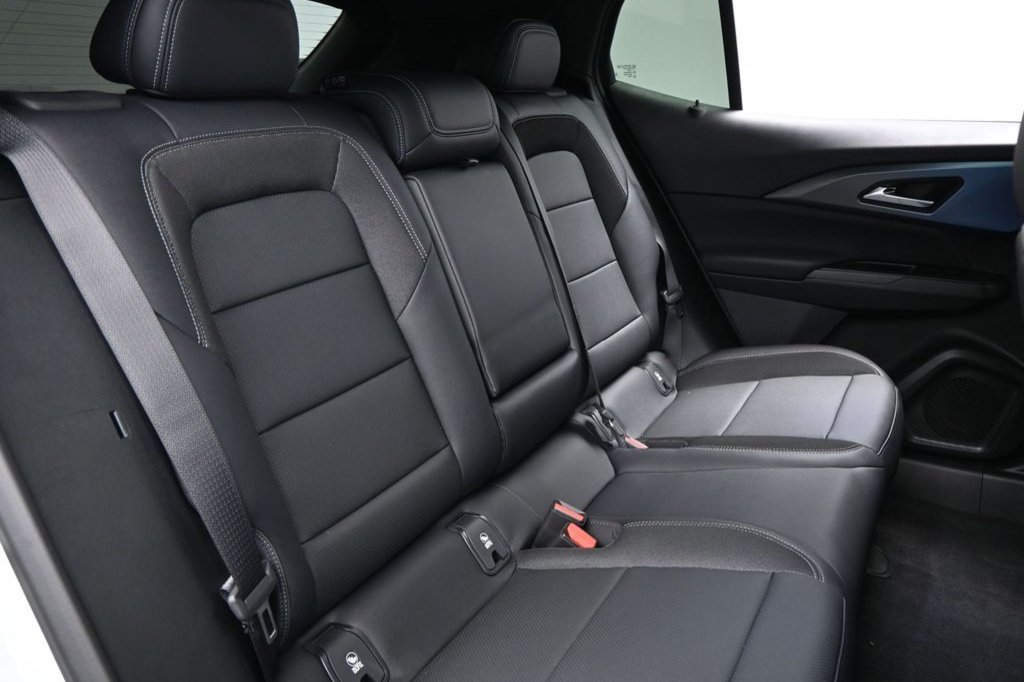 2026 Chevrolet Equinox EV 2LT - Photo 36