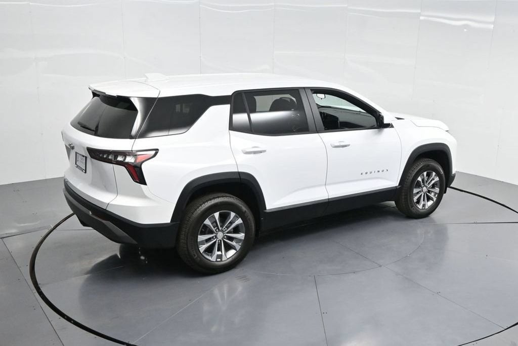 2026 Chevrolet Equinox LT - Photo 46