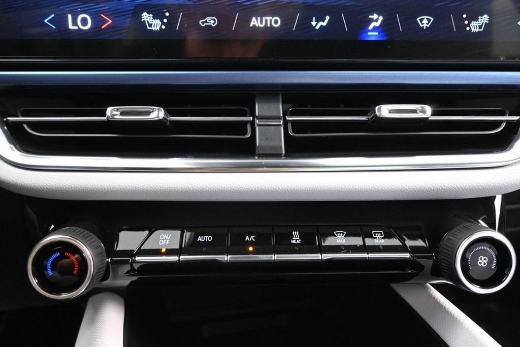 2026 Chevrolet Equinox EV 2LT - Photo 17