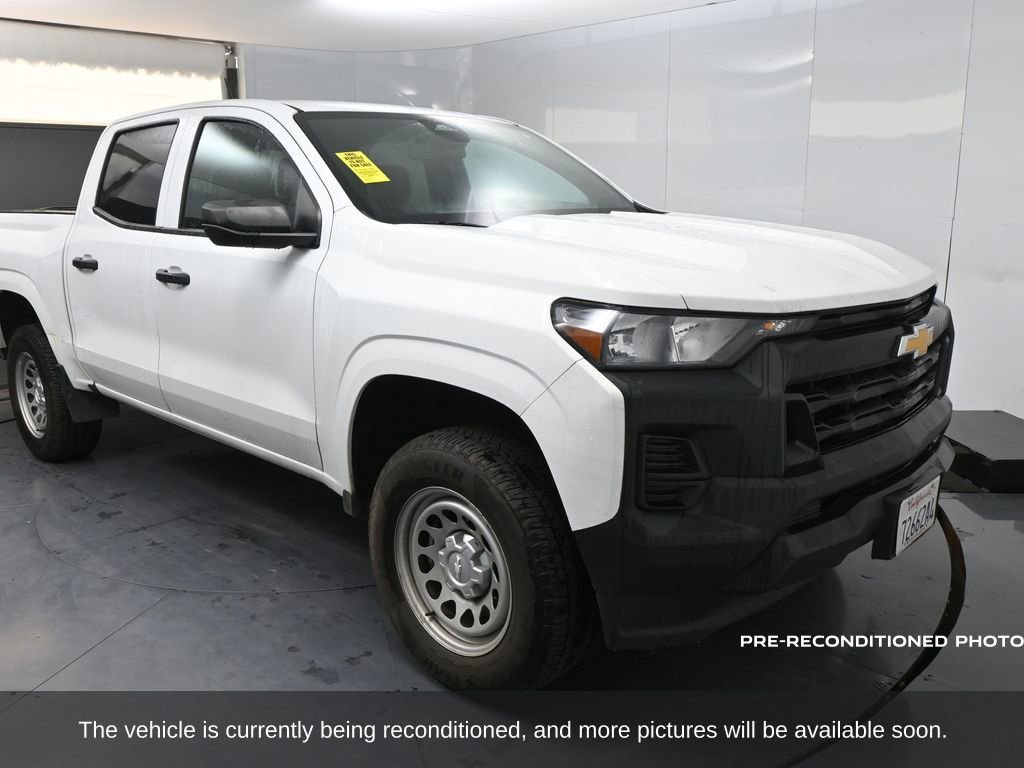 2024 Chevrolet Colorado Work Truck photo 3