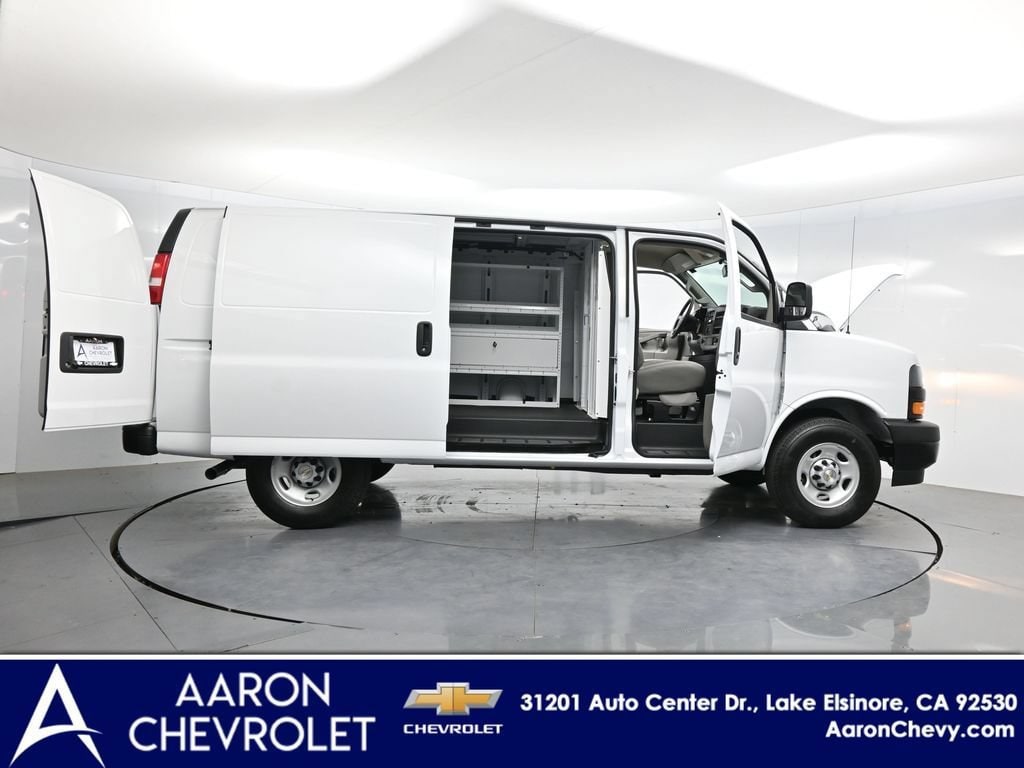 2026 Chevrolet Express Cargo Work Van - Photo 3