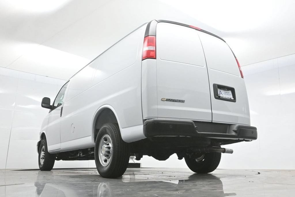 2026 Chevrolet Express Cargo Work Van - Photo 68