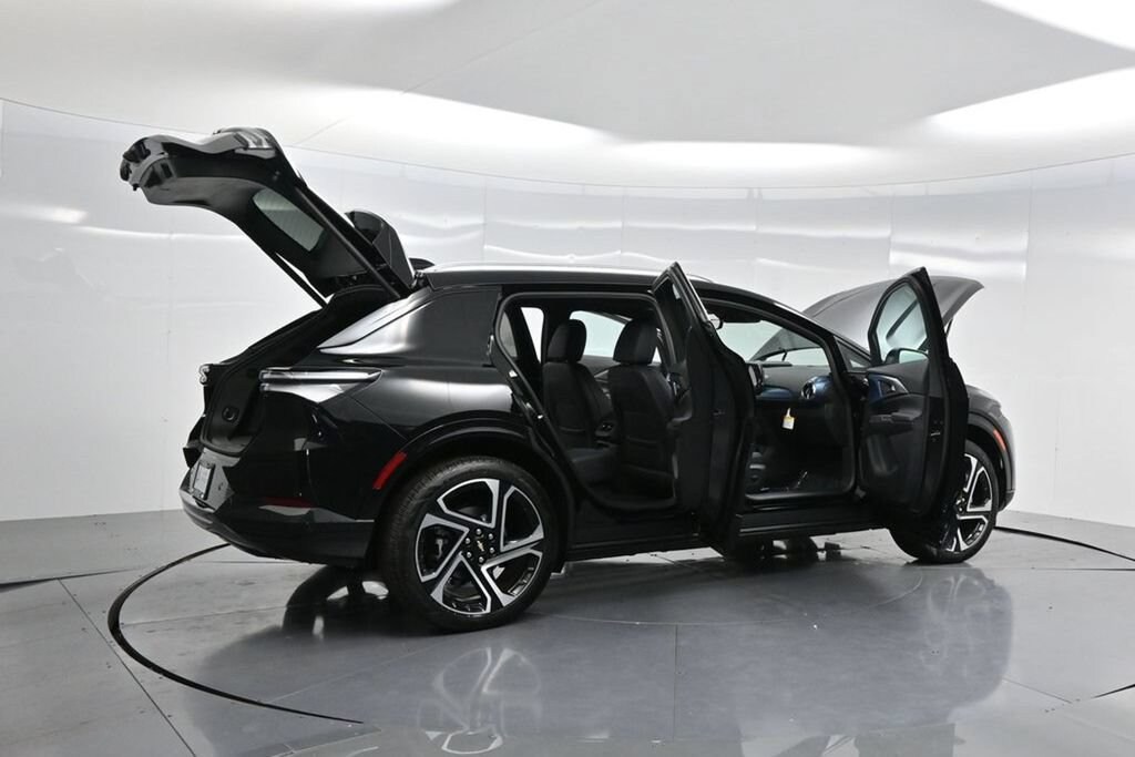 New 2025 Chevrolet Equinox EV LT SUV