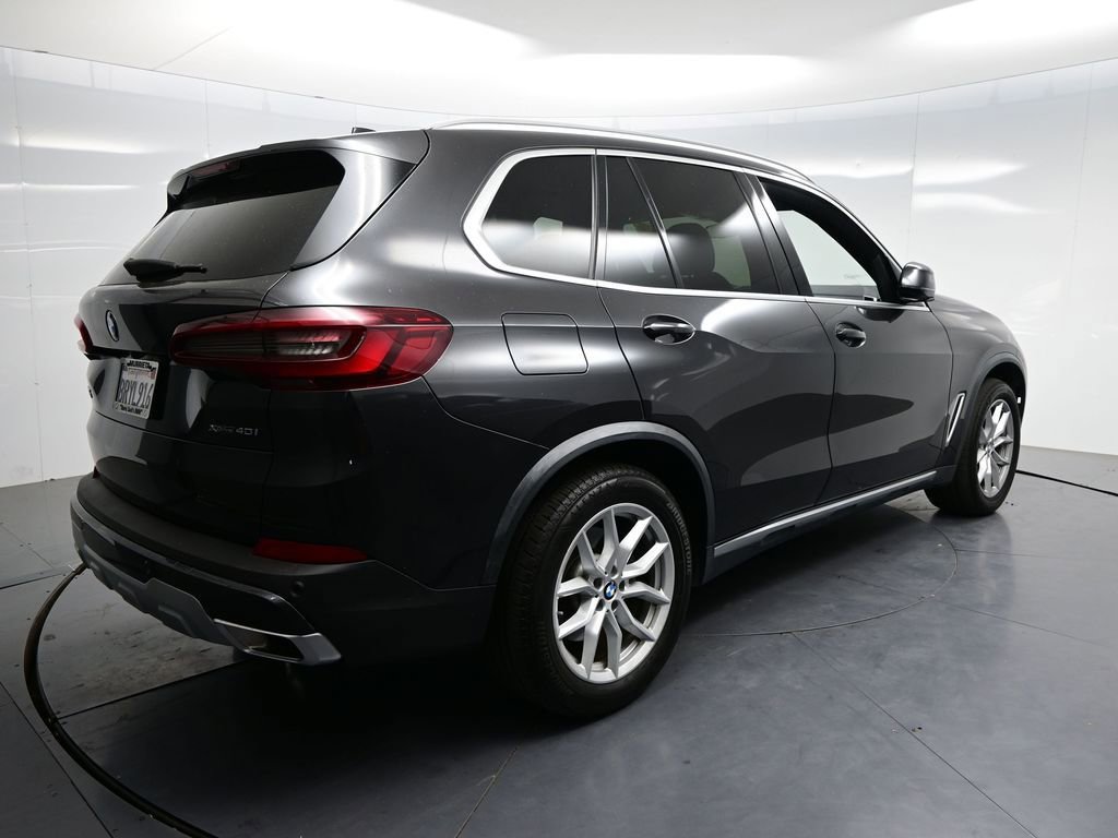 2020 BMW X5 xDrive40i photo 2