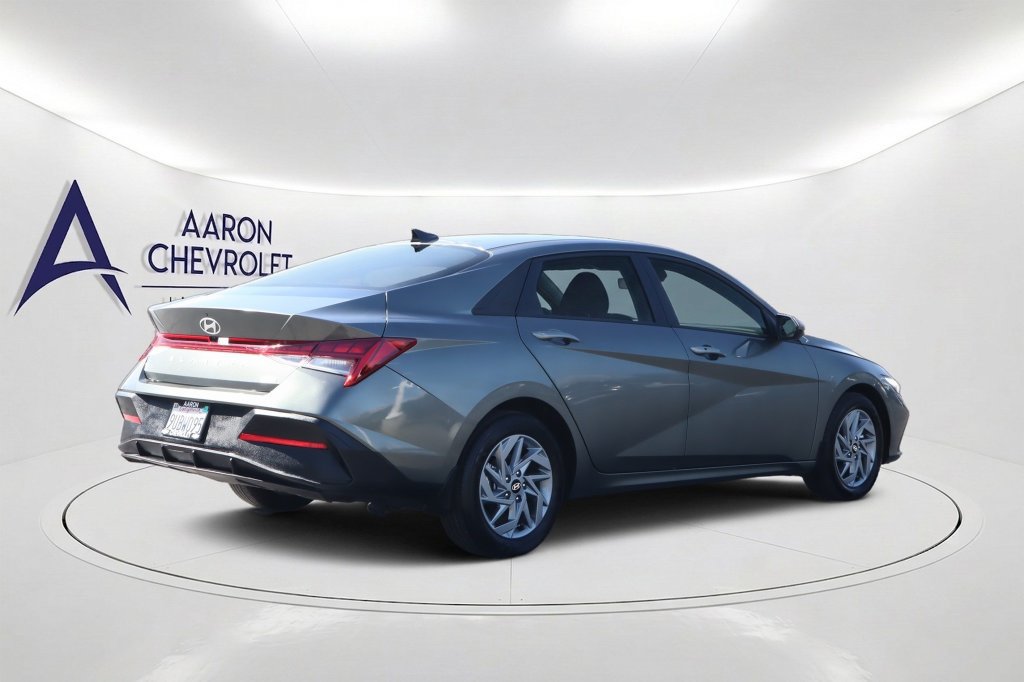Used 2025 Hyundai Elantra Hybrid Blue Sedan